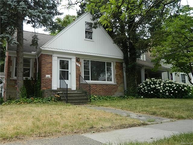 amazing ferndale bungalow