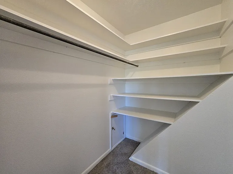 105 Michelle Dr — Photo 25