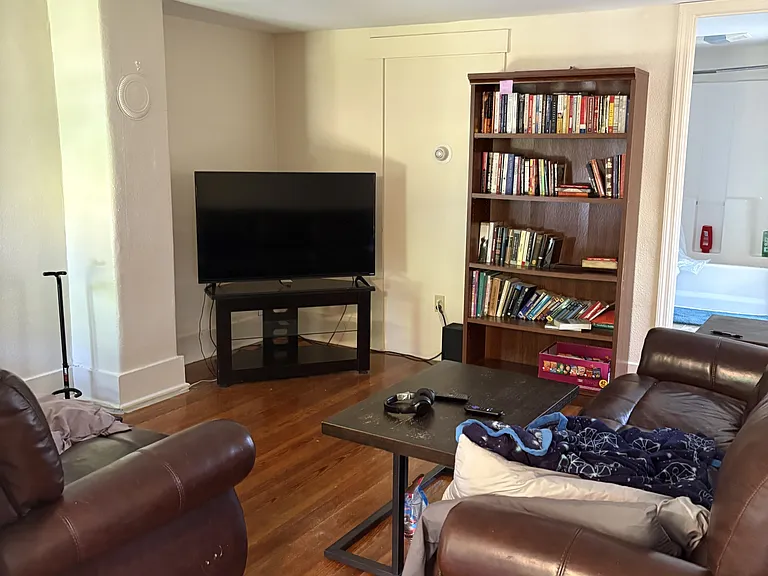 115 Main St #D — Photo 10