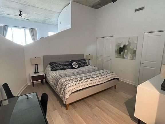 5th image of 300 S Australian Ave Unit 1602