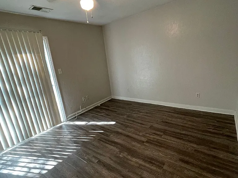 1213 Chee Ln — Photo 8