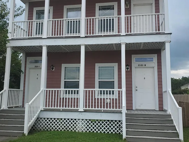 2121 Magazine St #B — Photo 2