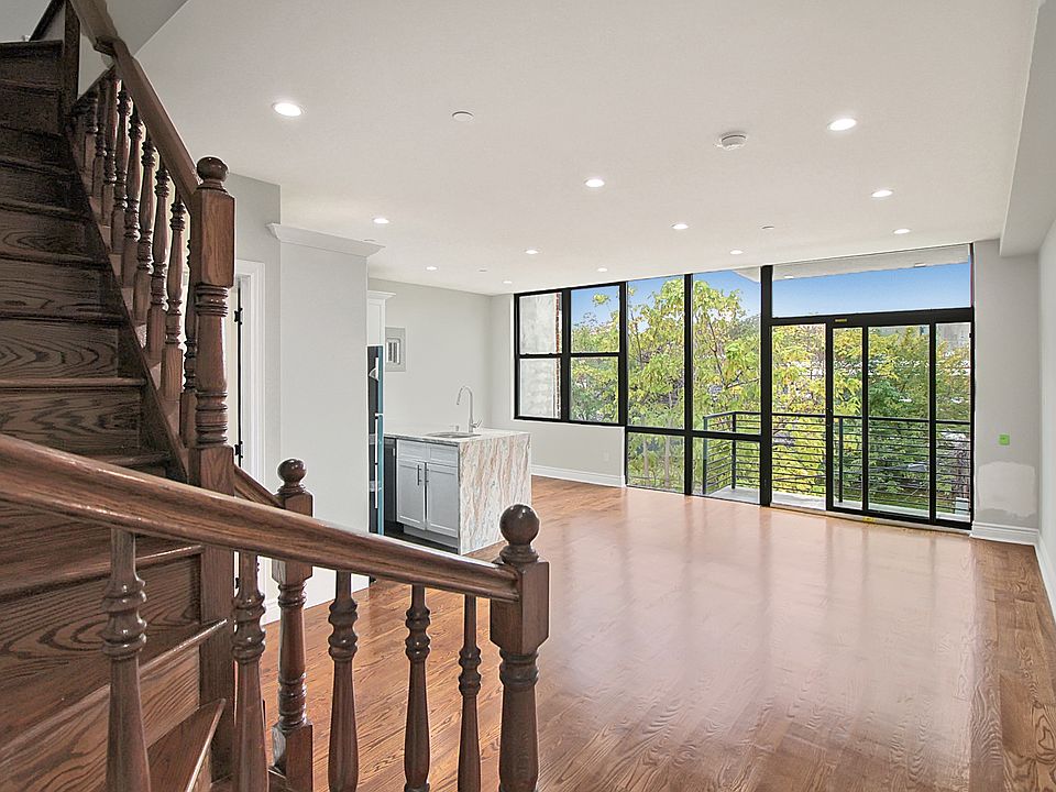 1st image of 948 Herkimer St #3B