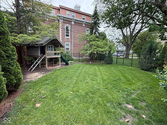 4th image of 1028 State St
