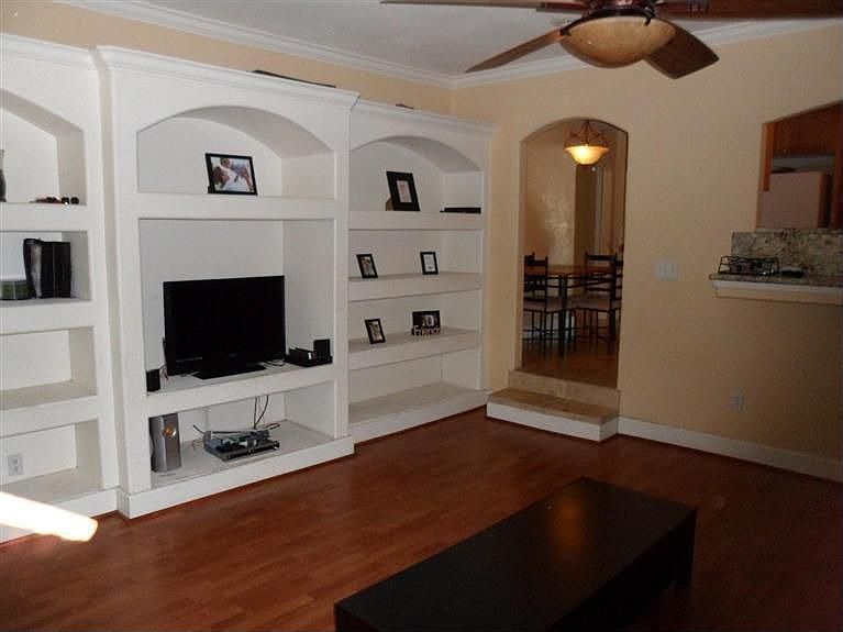 1st image of 3340 W Sonoma Ave