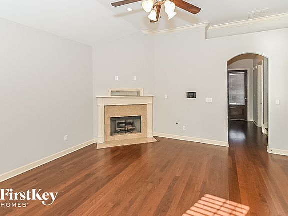 2nd image of 10527 Redmond Dr