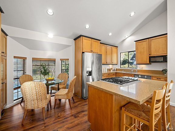 3rd image of 769 Sentinel Court