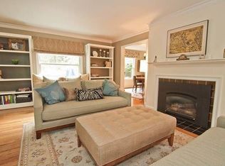 2582 SW Montgomery Dr, Portland, OR 97201