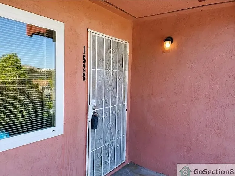 1528 Valle Vista Ave #28 — Photo 5