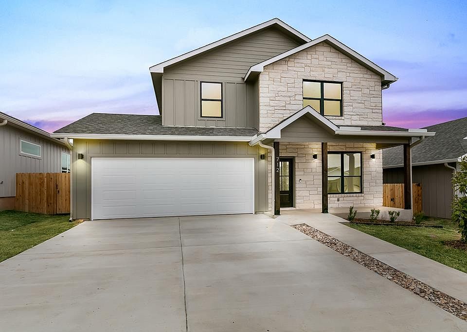 1st image of 712 Cirrus Ln