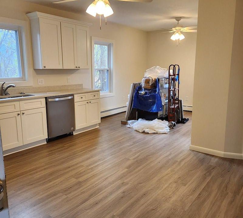 49 1/2 Elm St, ster, MA 01570 Zillow