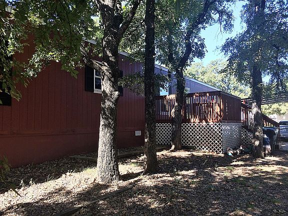 Home on concrete pad