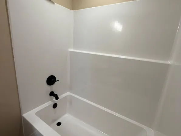 172 Ruby Ln, Hollister, MO 65672