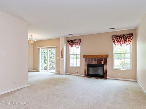 4th image of 832 Donelson Ct #832