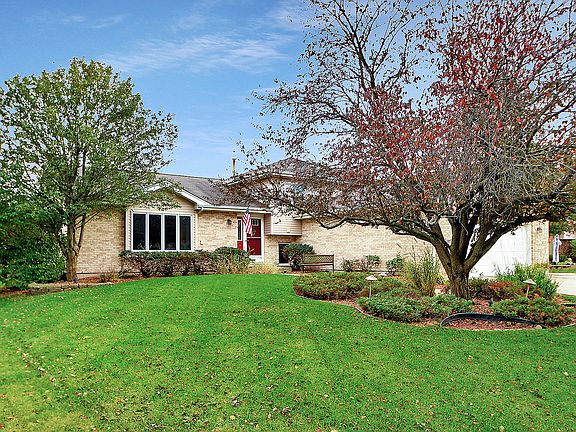 2nd image of 2852 Sharon Dr