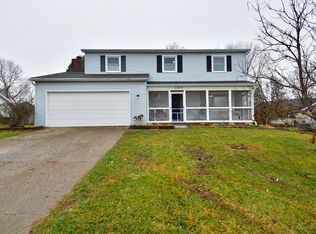 1127 Pilgrim Rd, Greenwood, IN 46142