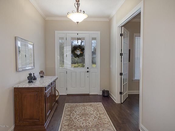 3rd image of 121 Arnau Ct