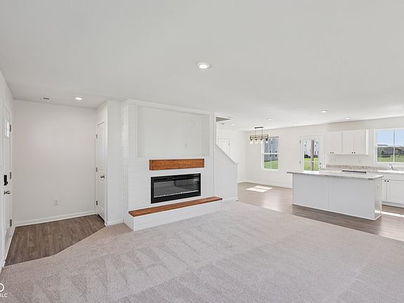 5th image of 1375 Cascades Dr