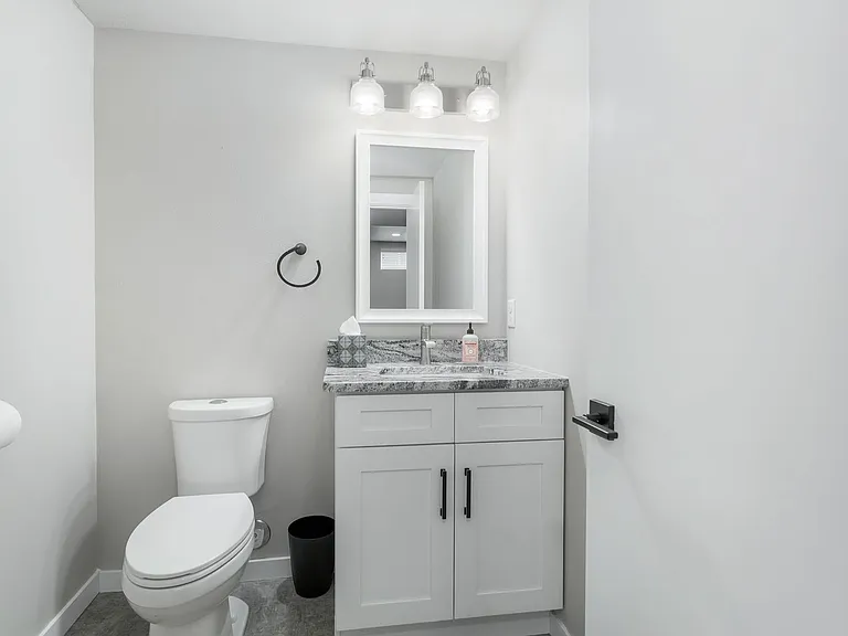 1205 S 7th Ave — Photo 35