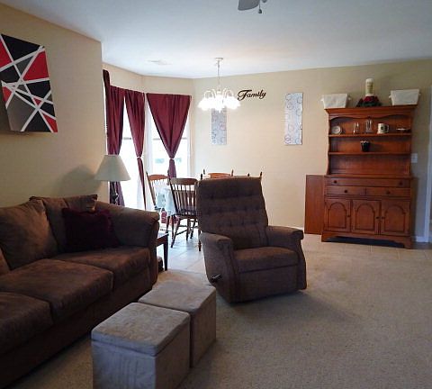 4th image of 4033 Twin Ln