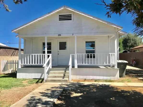 209 E Madera St, Avenal, CA 93204