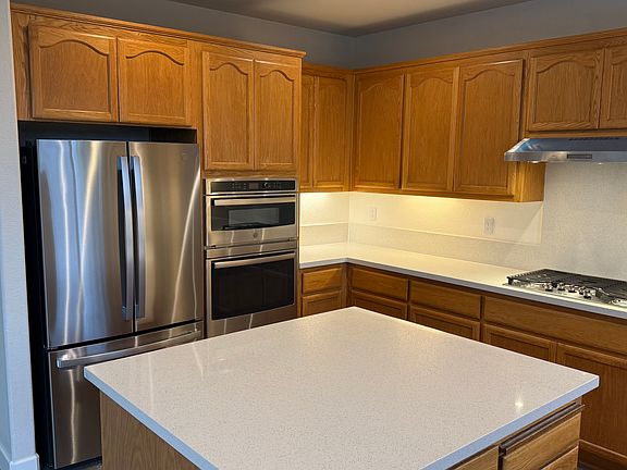 5th image of 1902 Las Montanas Ct