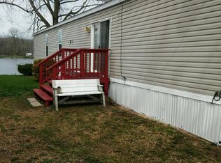 57 Lakeview Rd, Gays, IL 61928