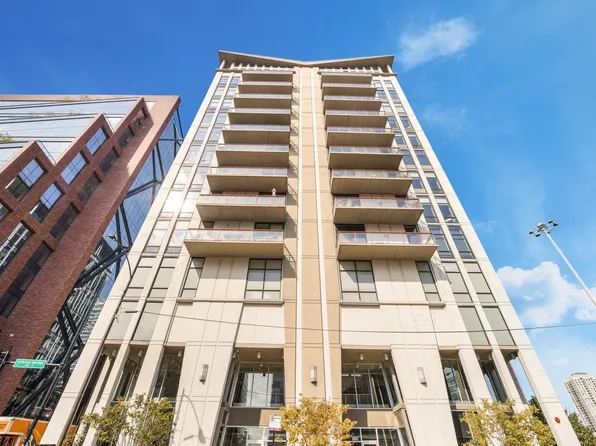 740 W Fulton St APT 803, Chicago, IL 60661