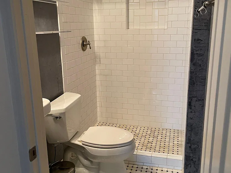 1810 Walker St — Photo 25
