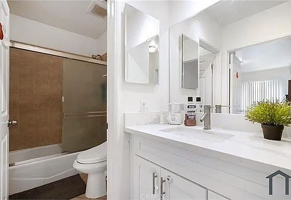 4th image of 3453 Whistler Ave
