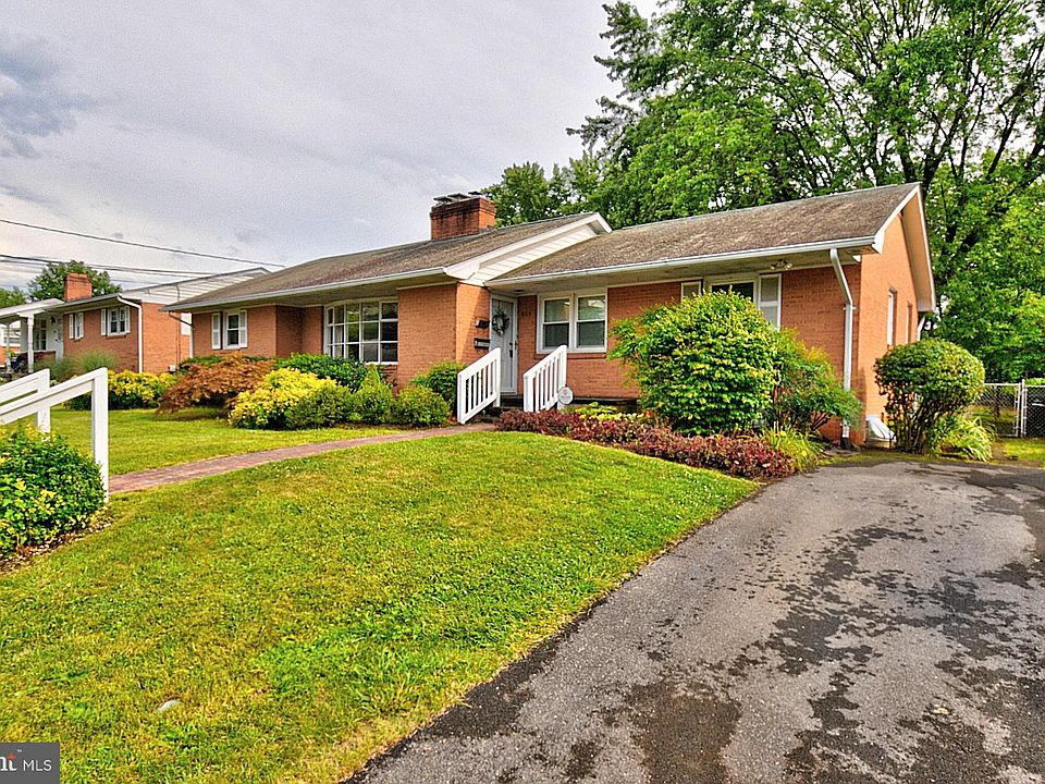 1st image of 805 Kinzel Dr