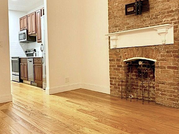 4th image of 212 E 88th St #1