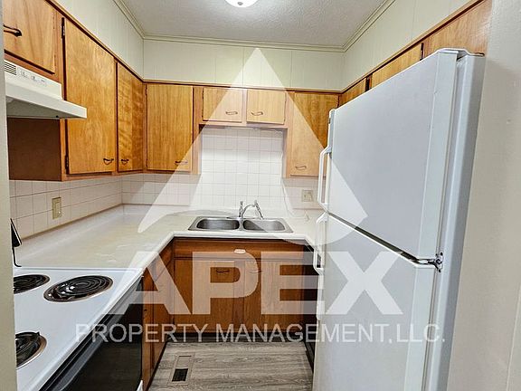 5th image of 5024 Jacksboro Pike APT 5