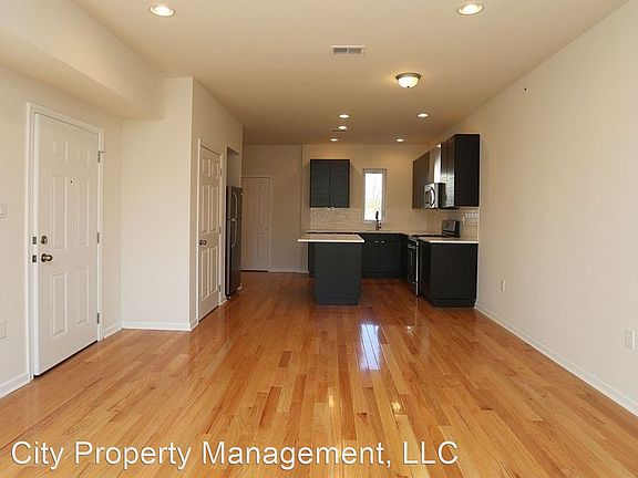 4th image of 5801-23 Morris St #5813A