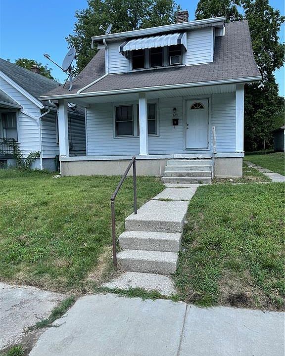 1st image of 325 E Maplewood Ave