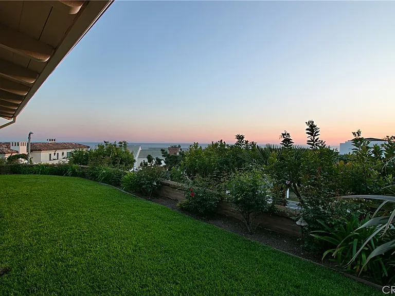 15 Monarch Bay Dr — Photo 26