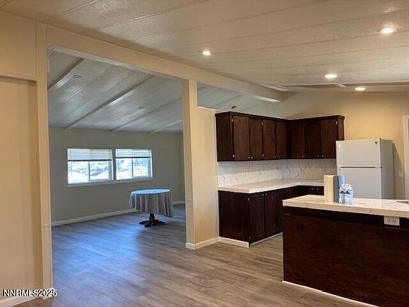 3rd image of 5595 Yukon Dr