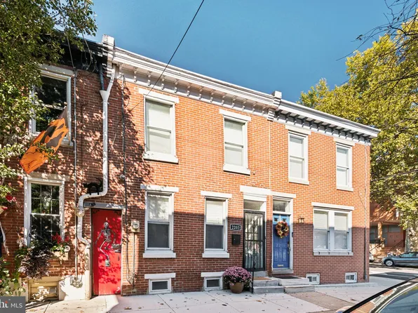 2203 Pemberton St, Philadelphia, PA 19146