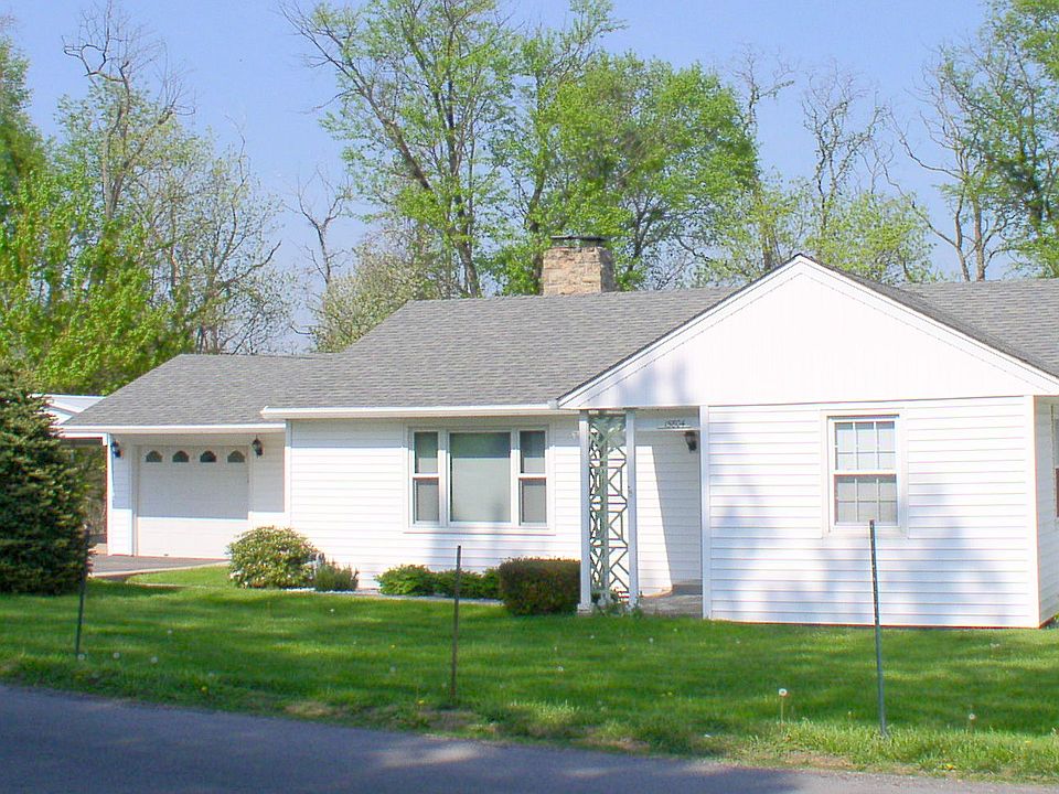 2nd image of 15804 Mile Ln NW