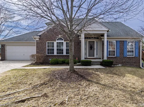 4024 Ravensfield Dr, Canton, MI 48188