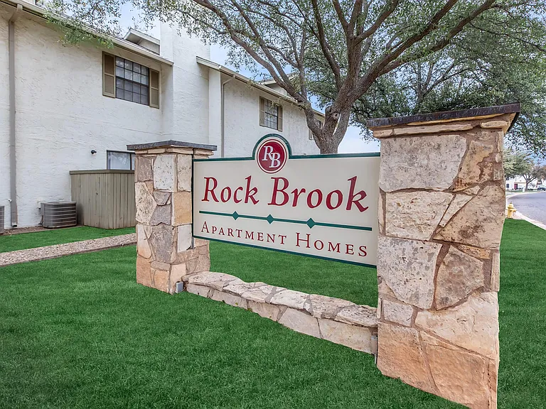 Rock Brook Apartments — Photo 17
