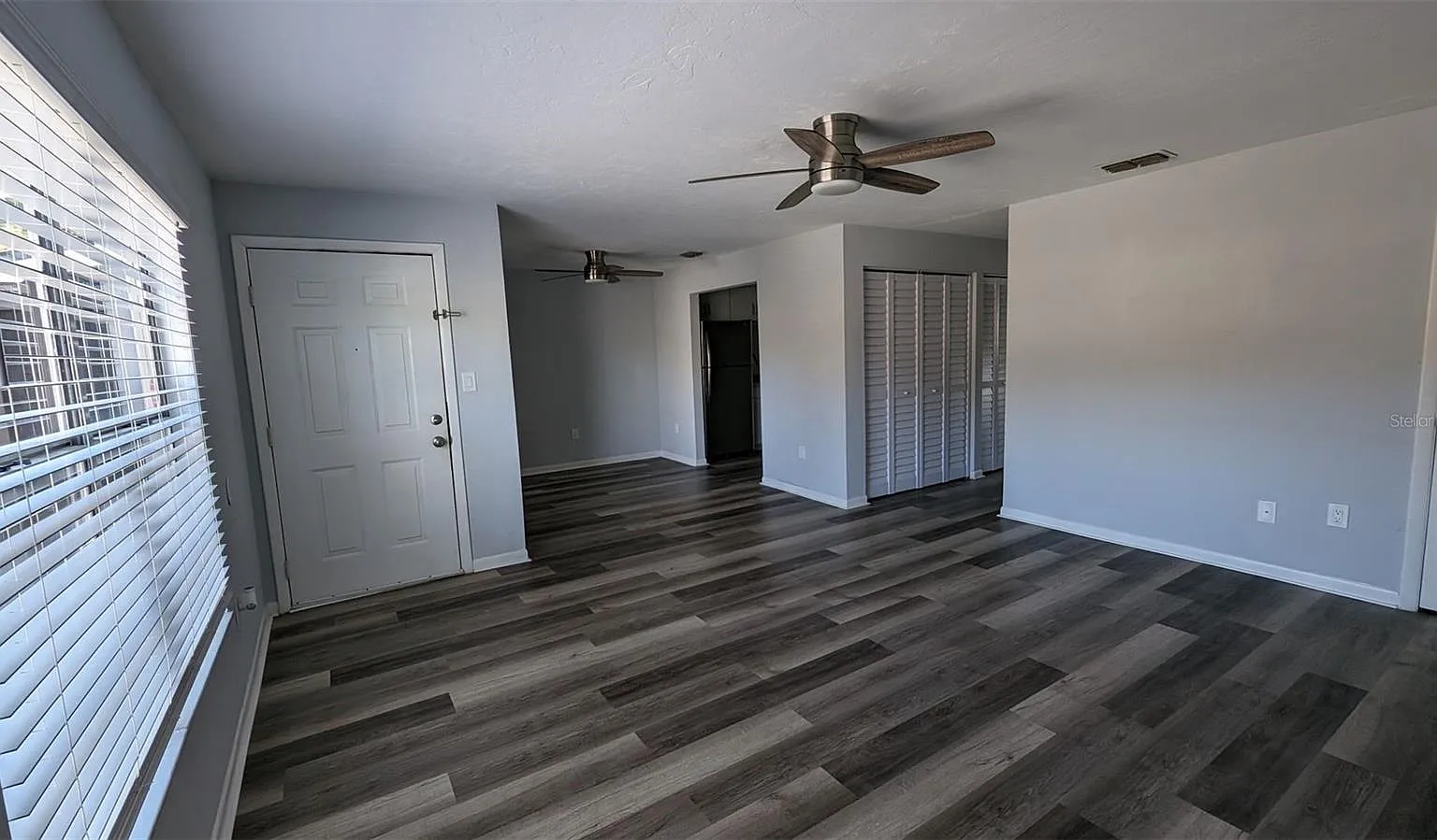2 bed, 1.5 bath, 900 sqft, $1,150 — Photo 3
