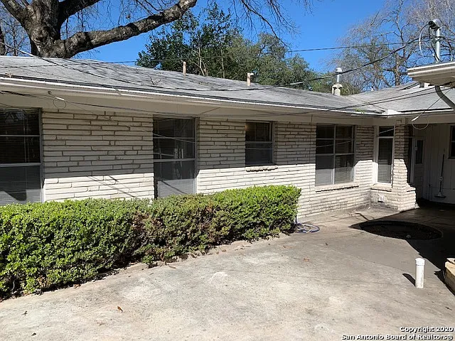 222 E Lullwood Ave #220 — Photo 12