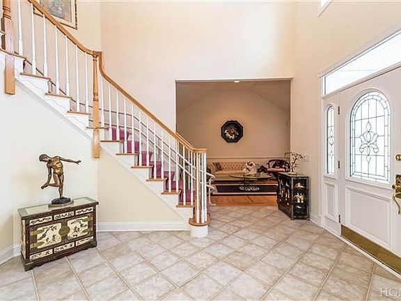 2nd image of 12 Stratford Dr