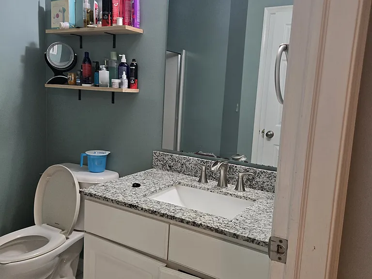 605 Blossom Cir — Photo 14