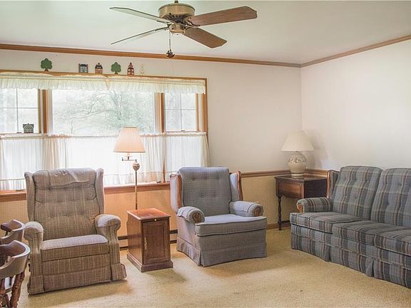 2nd image of 712 Crestview Dr