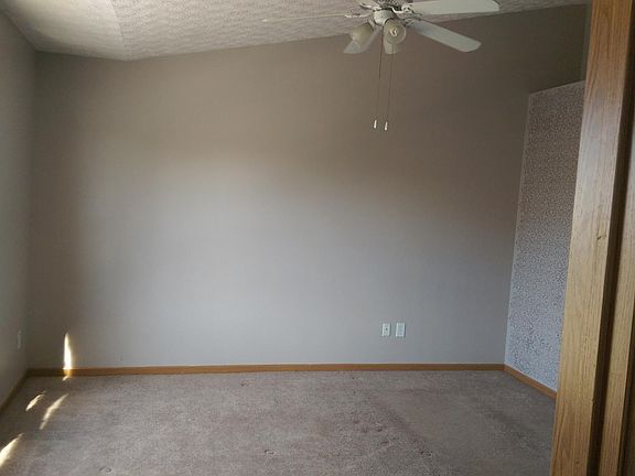 4th image of 8268 Tegmen St