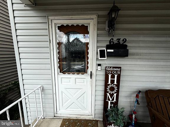 4th image of 632 E Lackawanna Ave