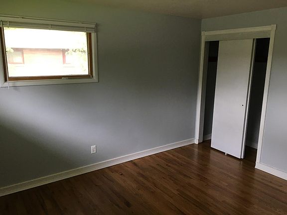 5th image of 11702 E Grace Ave