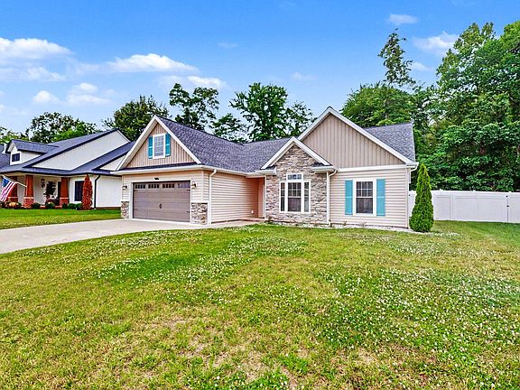 2nd image of 251 Hunters Ridge Dr